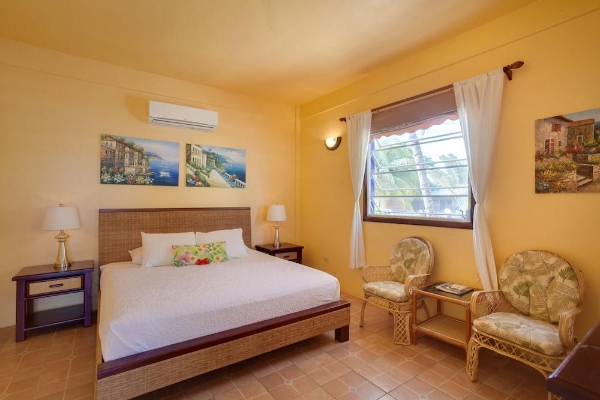 Hotel Coconut Row (Hopkins)
